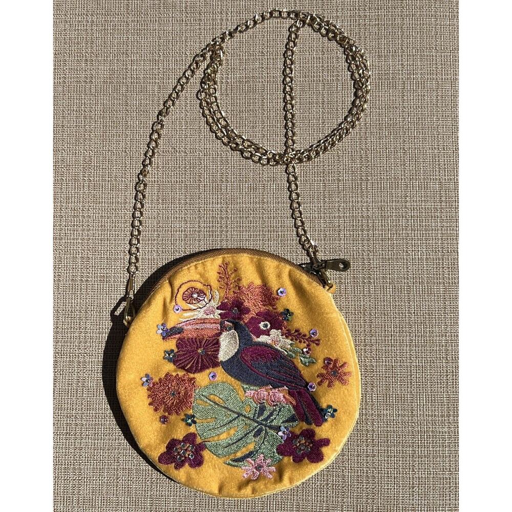 Beautiful Powder Designs Toucan Velvet Embroidered Purse Handbag 7” Gold Chain